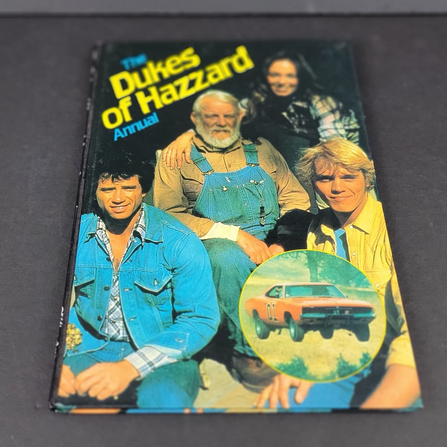 Dukes Of Hazzard Annual Book - 1982