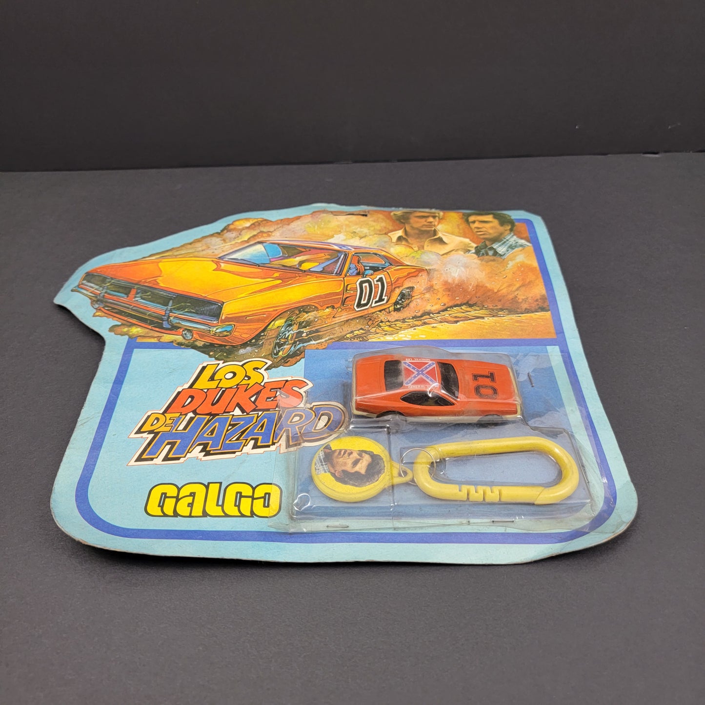 Los Dukes De Hazzard General Lee Car and Keychain - GALGO Industries (Argentina) - 80's