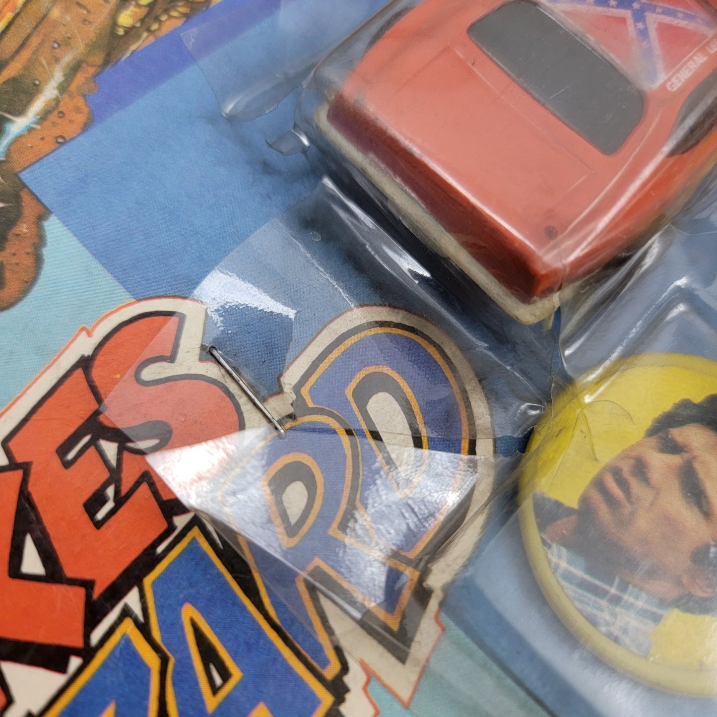 Los Dukes De Hazzard General Lee Car and Keychain - GALGO Industries (Argentina) - 80's